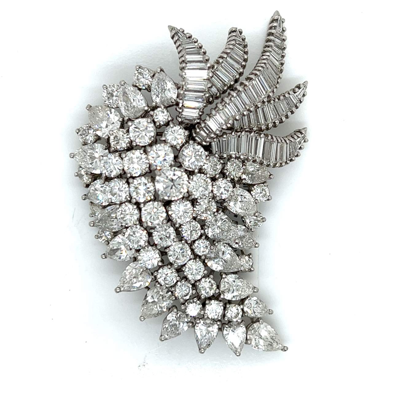 28.00 Ct Van Clief Diamond Pin
