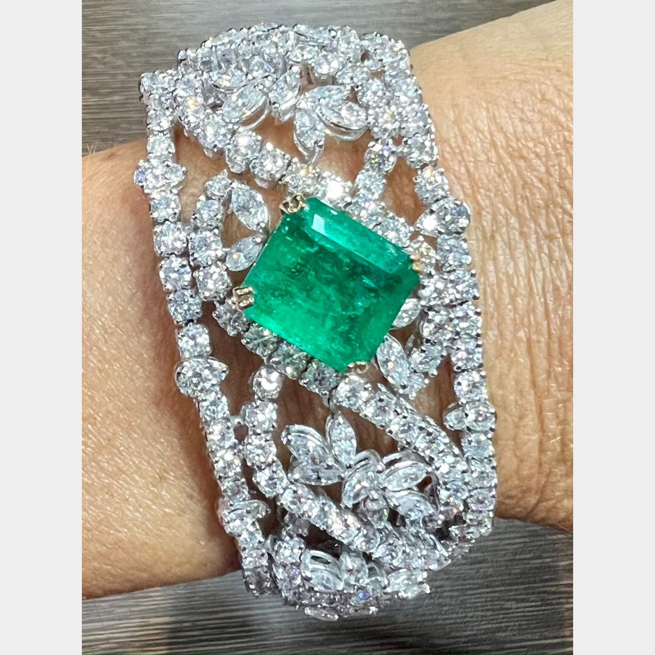 Colombian Emerald and Diamond Bracelet
