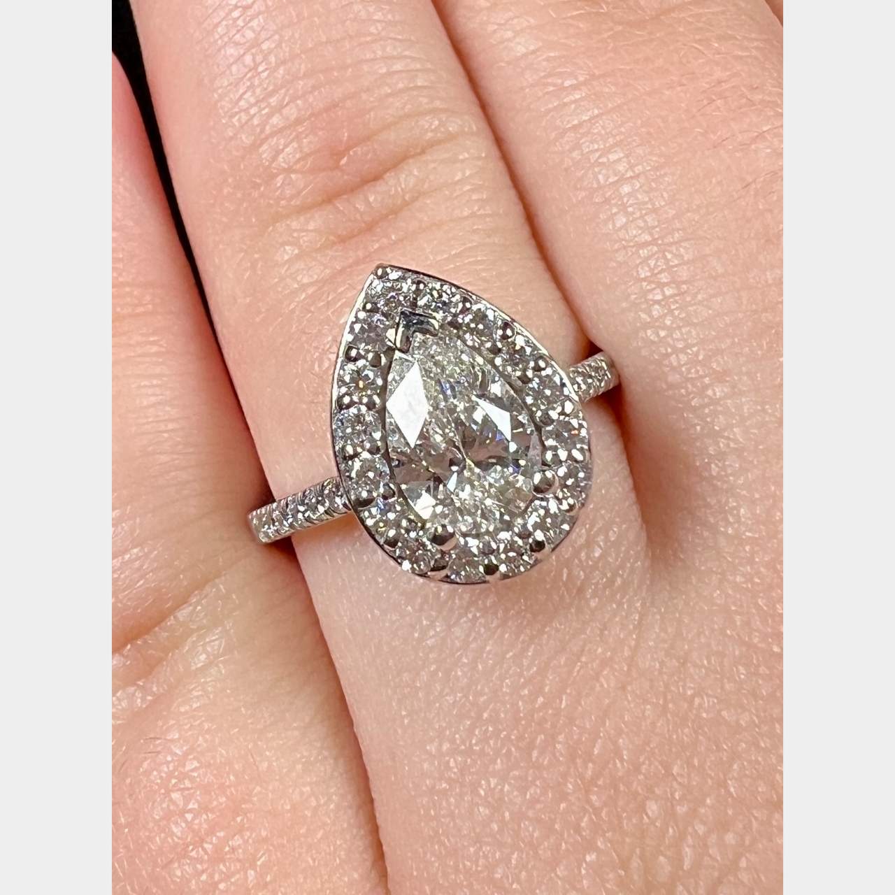 14K White Gold 1.07 Ct. GIA Certified Pear-shape Diamond Ring