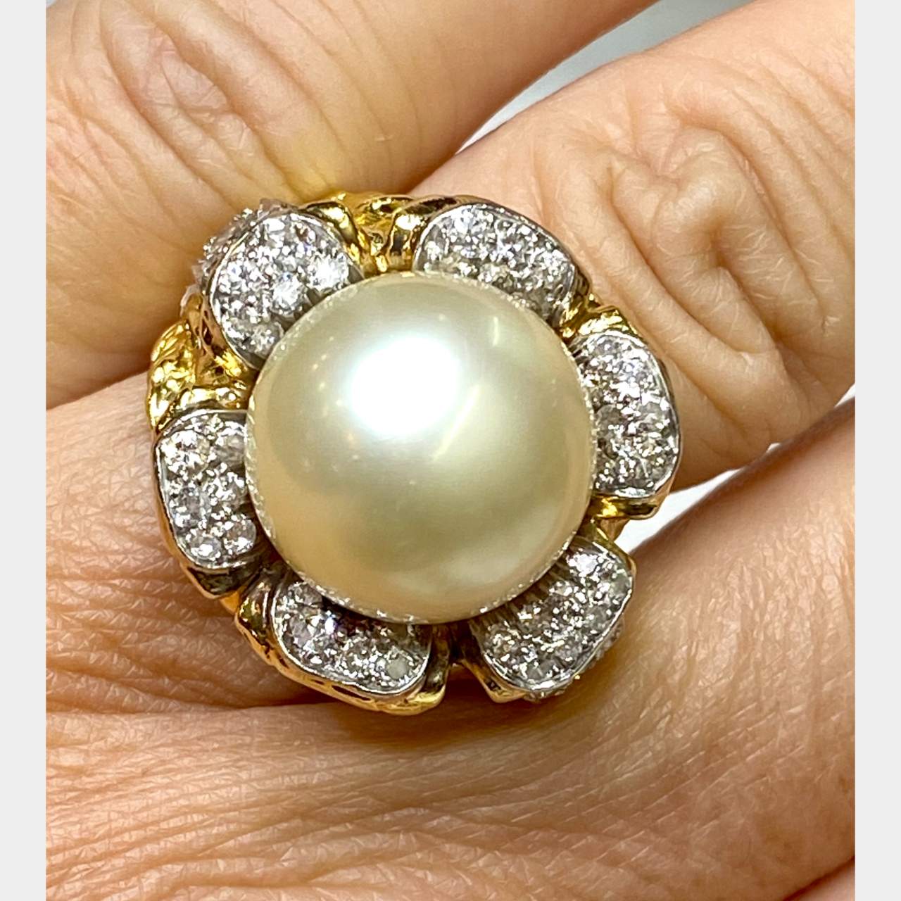 18K Yellow Gold South Sea Pearl and Diamond Ring