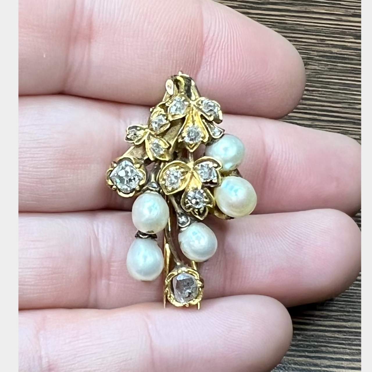 18K Yellow Gold Natural Pearl and Diamond Brooch