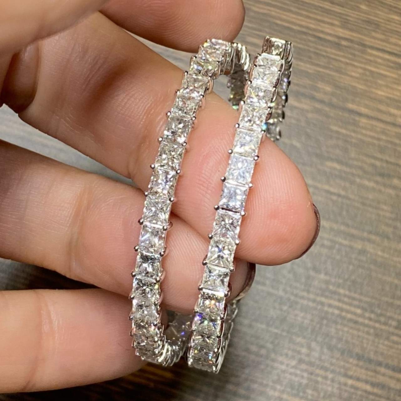 18K White Gold 18.35 Ct. Hoop Earrings