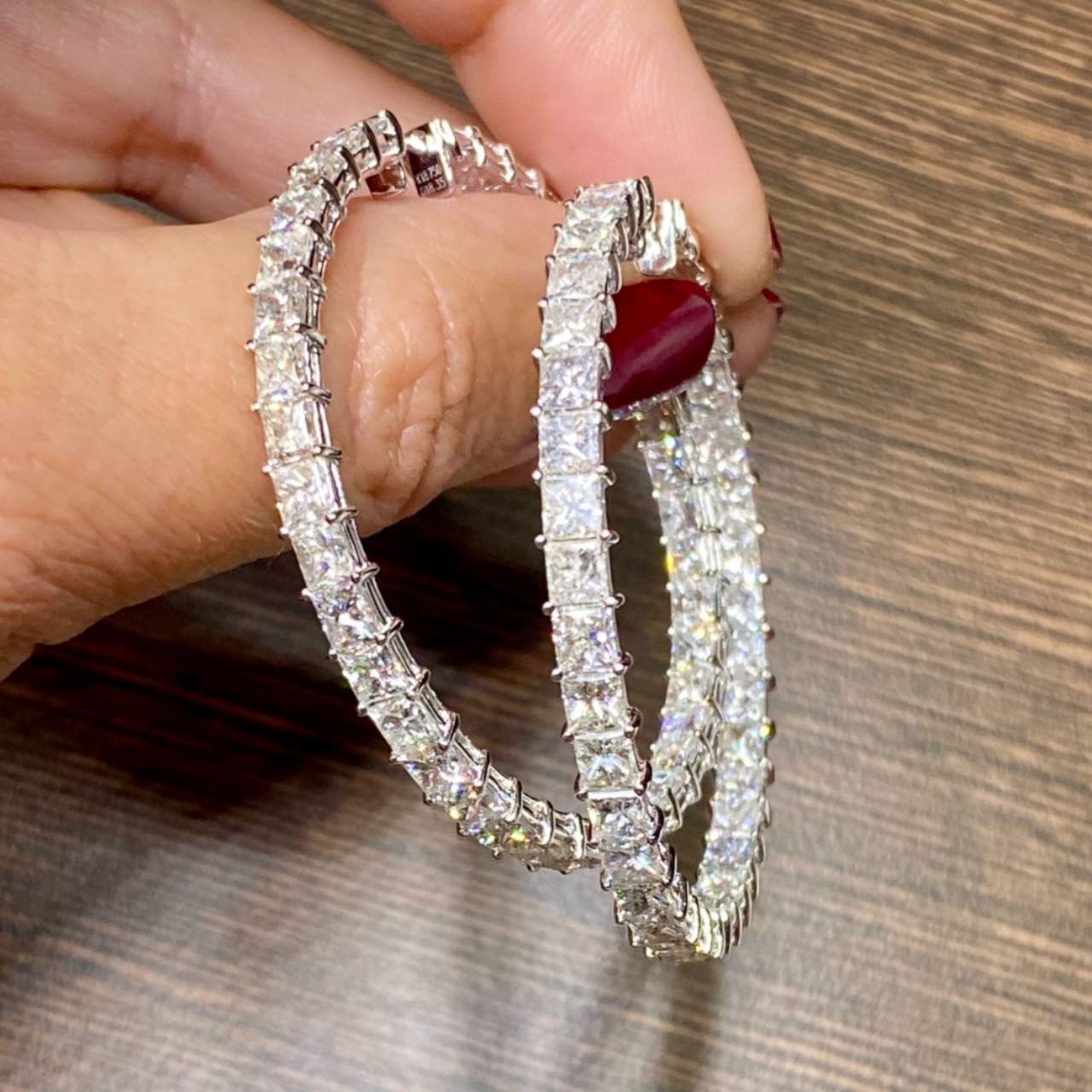 18K White Gold 18.35 Ct. Hoop Earrings