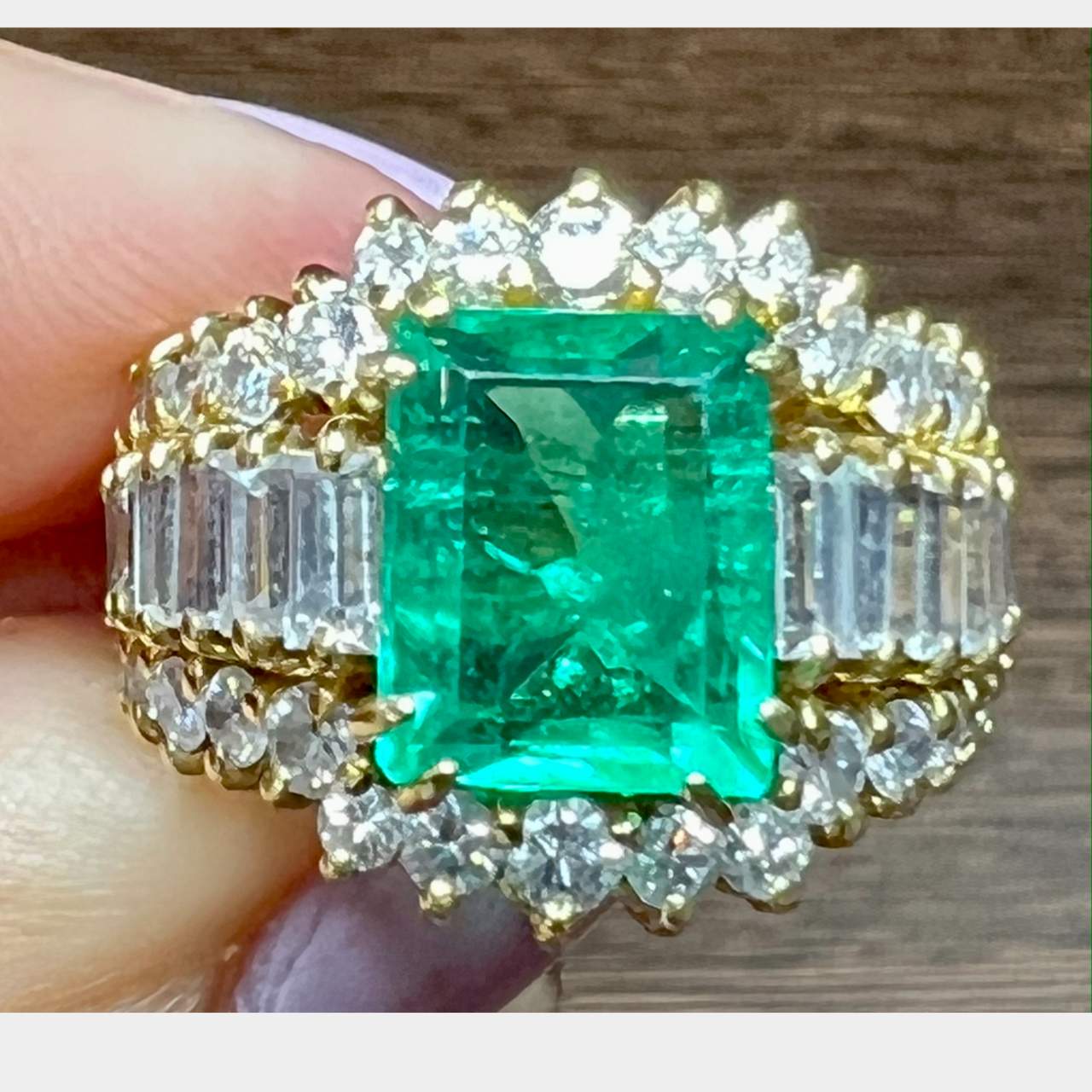 18K Yellow Gold Diamond and Emerald Ring