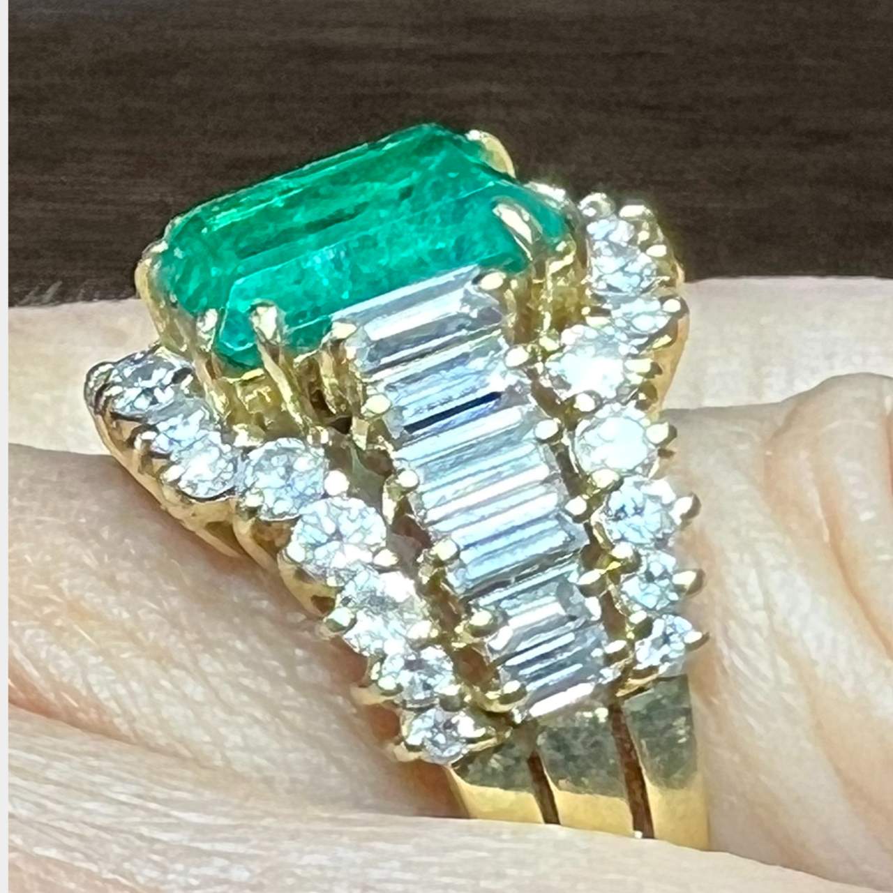 18K Yellow Gold Diamond and Emerald Ring