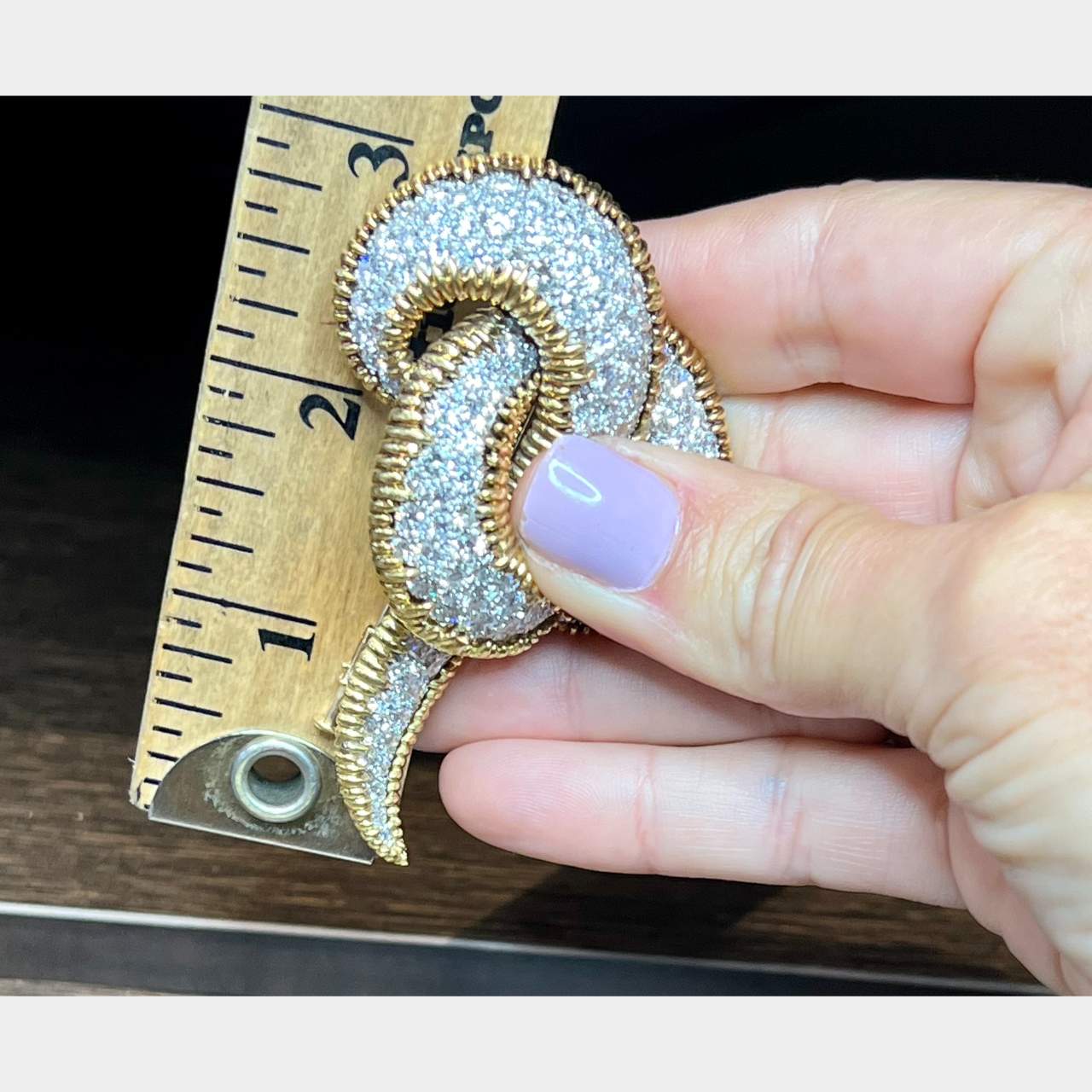 23.00 Ct Diamond Brooch