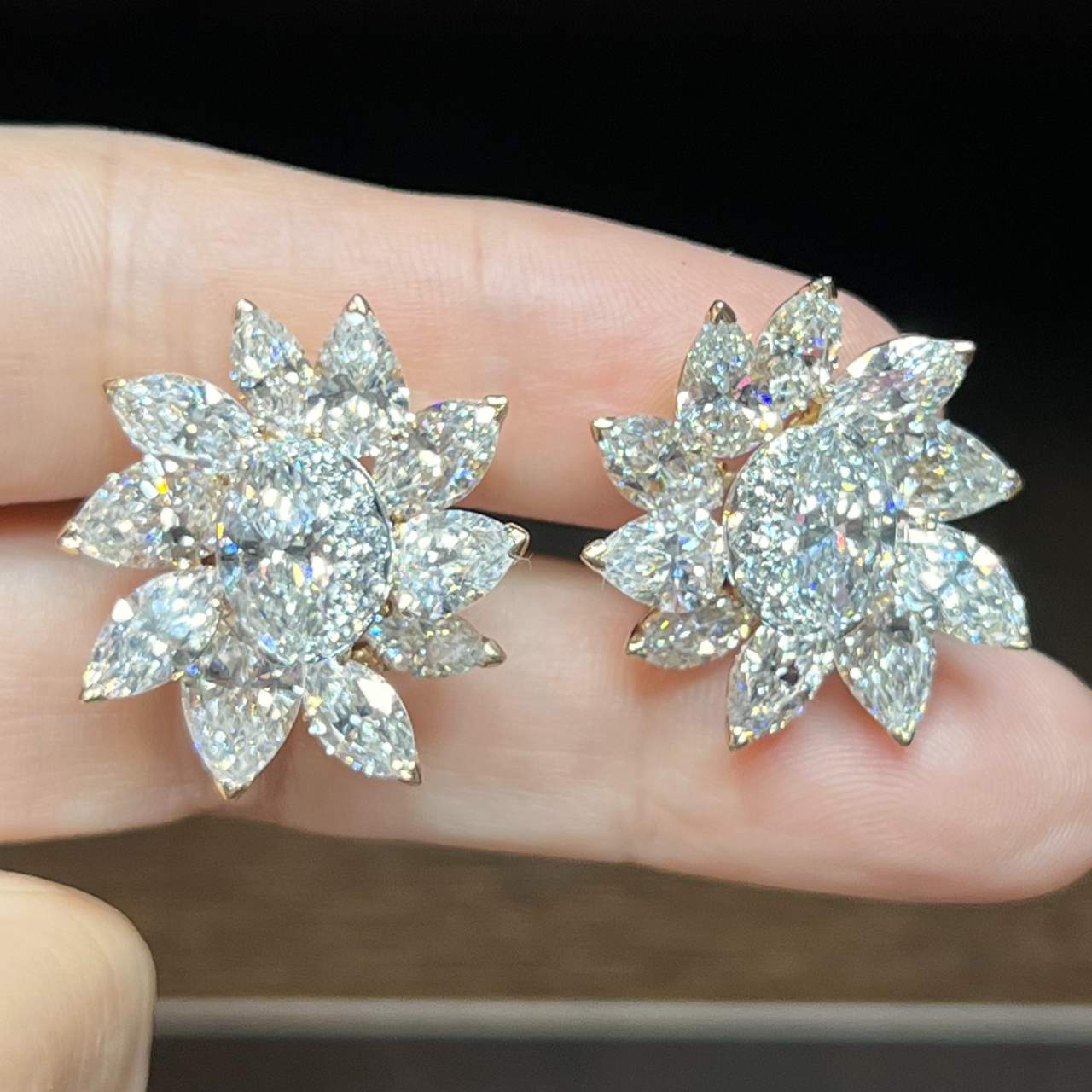 18K Yellow Gold 22.00 Ct. Diamond Earrings
