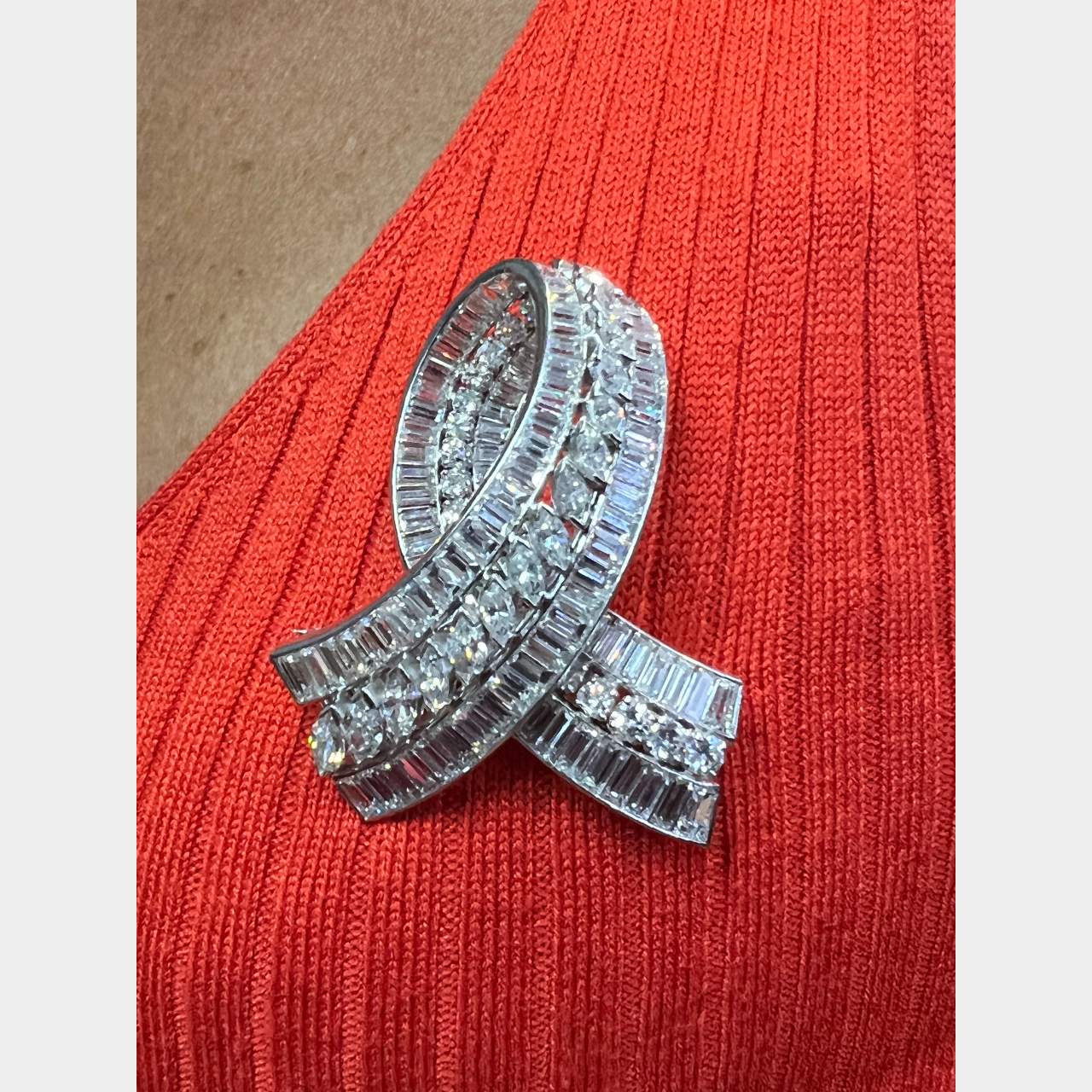 27.50 Ct Diamond Art Deco Brooch