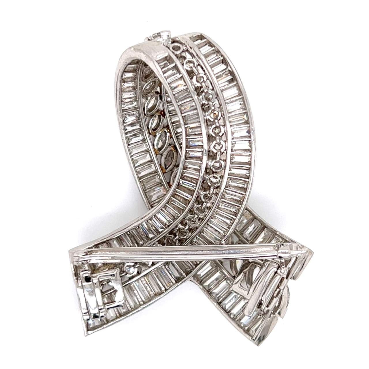 27.50 Ct Diamond Art Deco Brooch