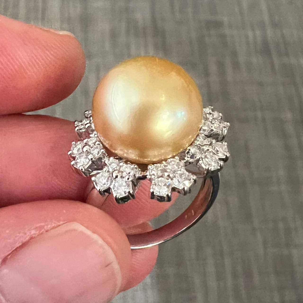 18K White Gold South Sea Pearl & Diamond Ring