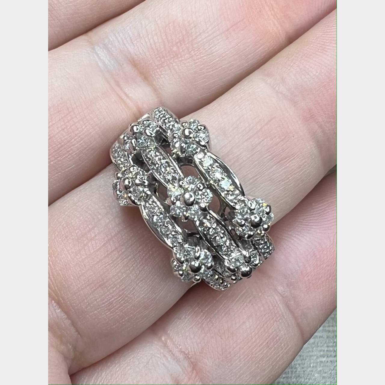 14K White Gold Diamond Ring