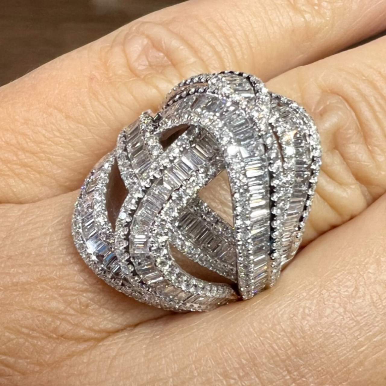 18K White Gold Diamond Cocktail Ring