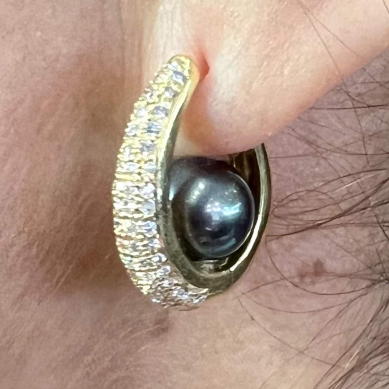 18K Yellow Gold South Sea Pearl & Diamond Earrings
