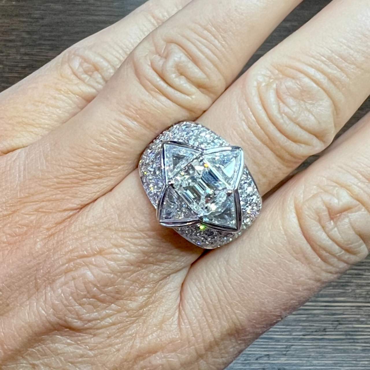 18K White Gold Diamond Cocktail Ring - Image 2