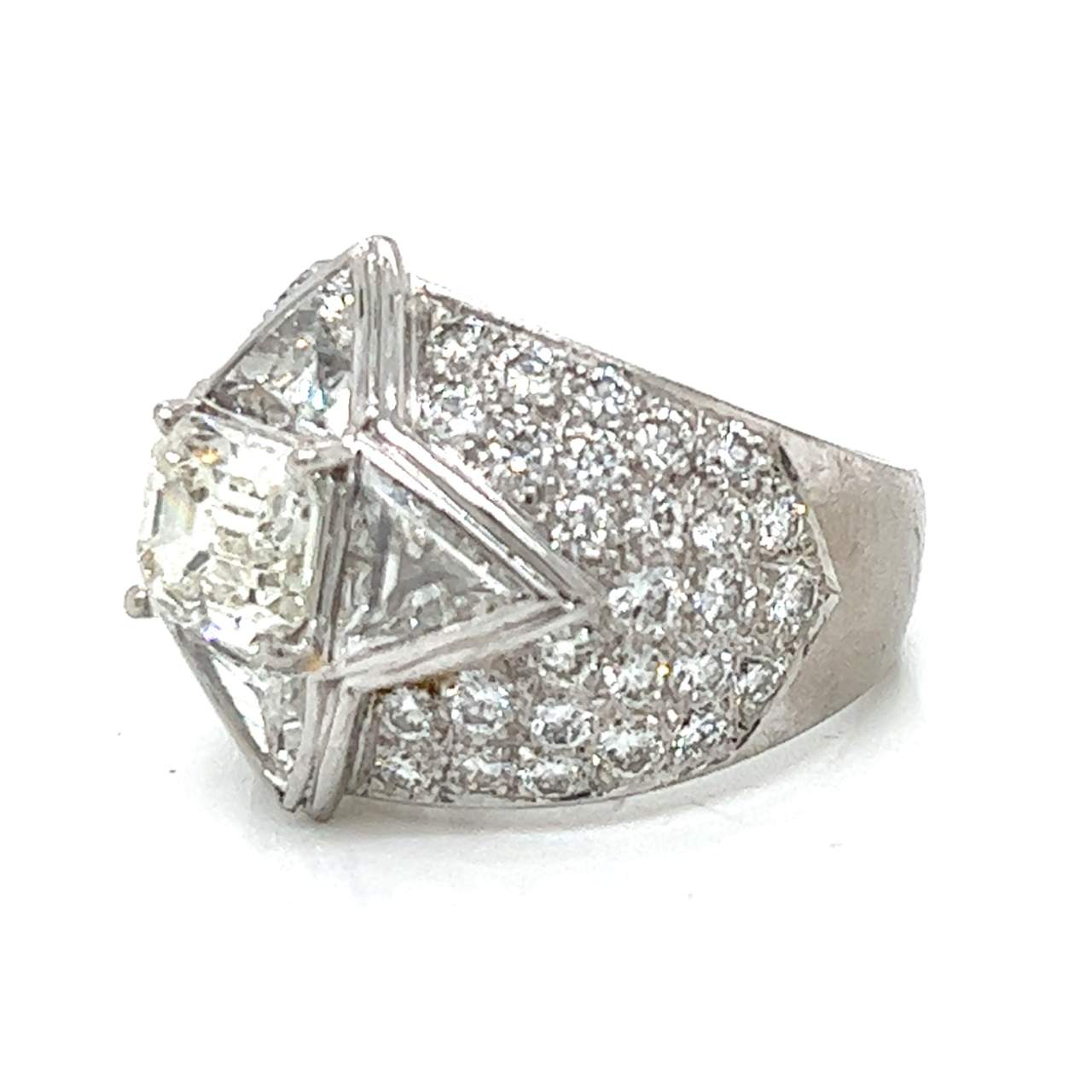 18K White Gold Diamond Cocktail Ring - Image 3
