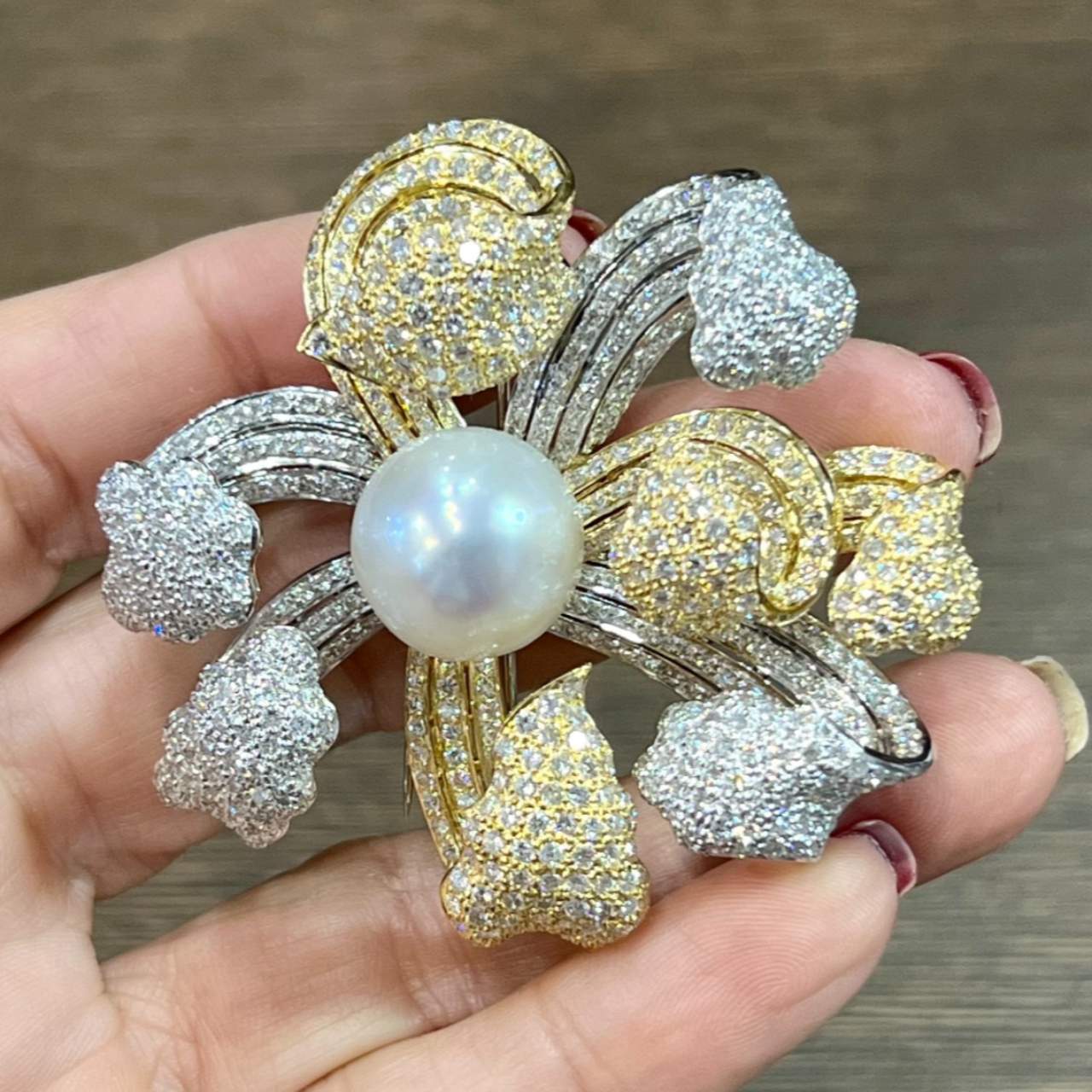 18K Yellow & White Gold South Sea Pearl and Diamond Brooch