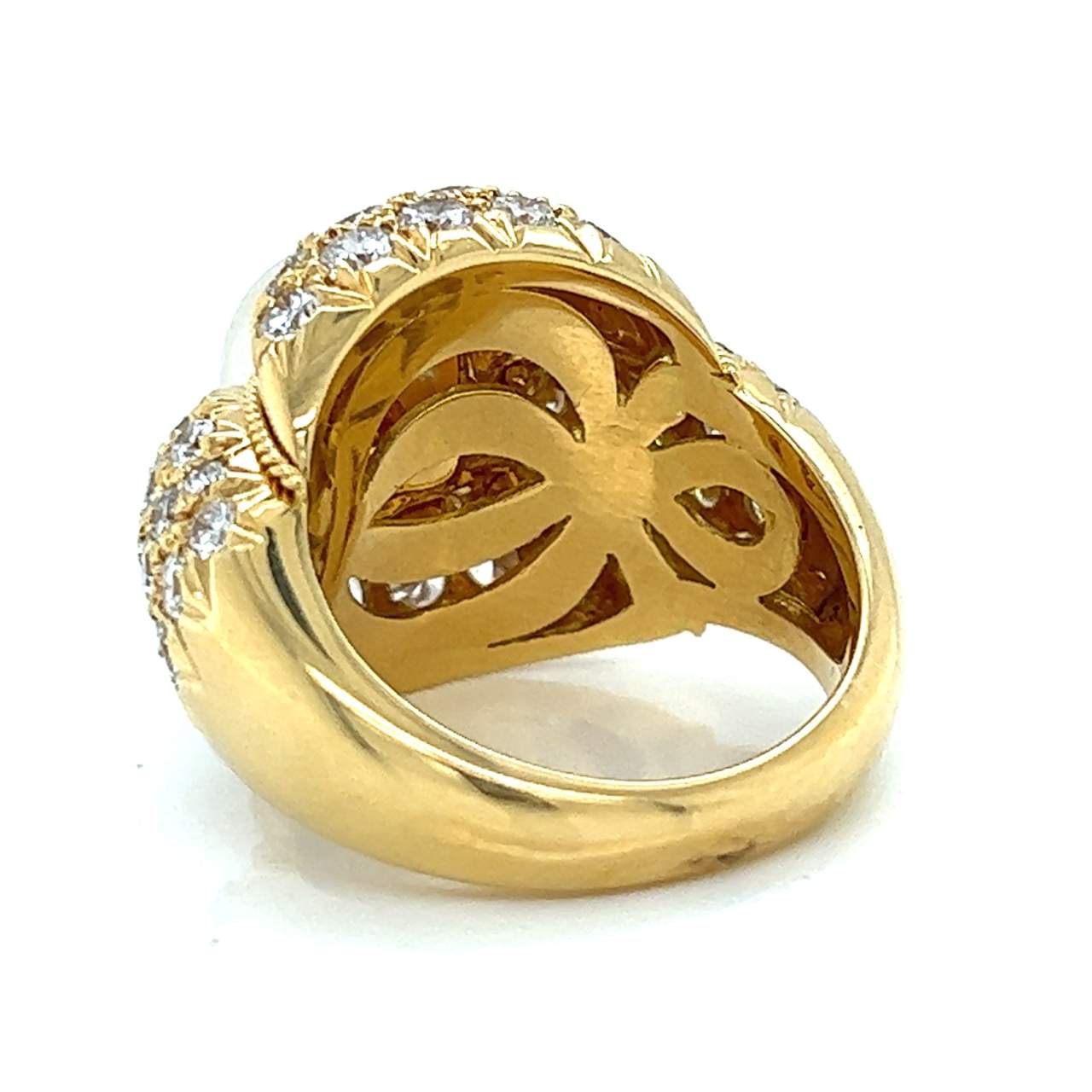 18K Yellow Gold Pearl & Diamond Ring
