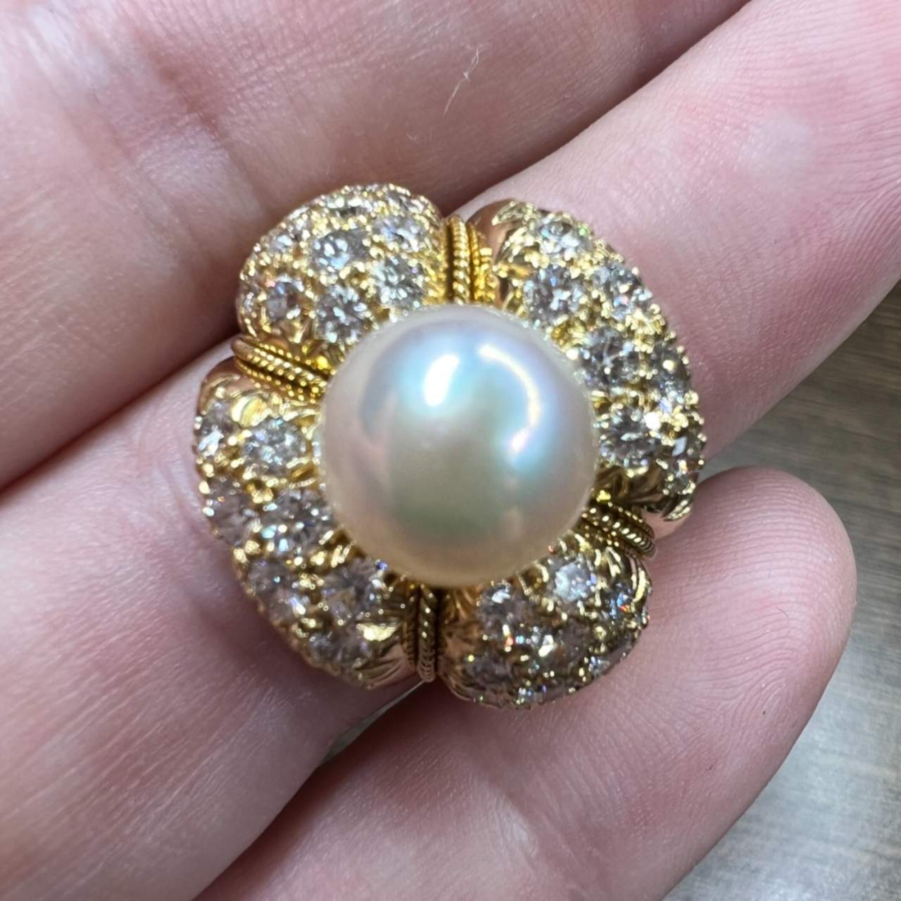 18K Yellow Gold Pearl & Diamond Ring