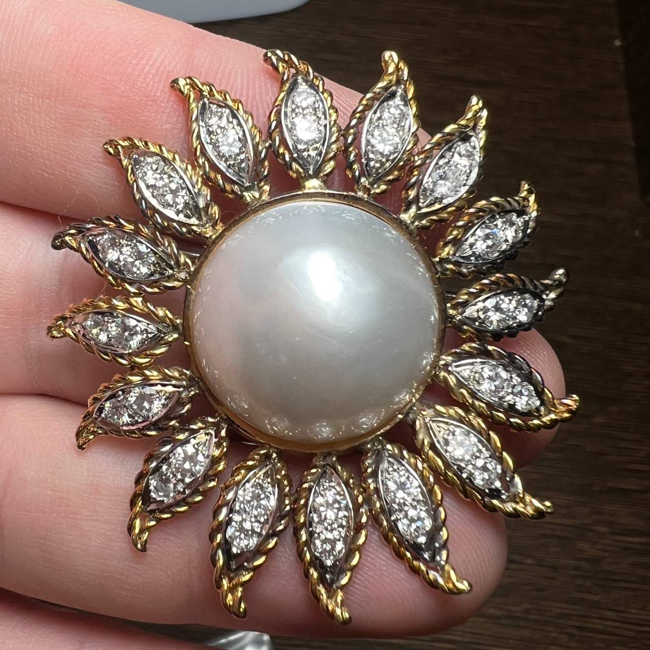 18K Yellow Gold Mabe Pearl & Diamond Brooch