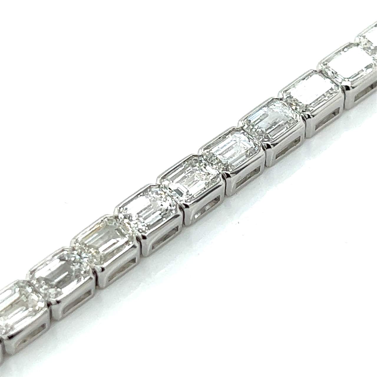 16.83 Ct Diamond Tennis Bracelet