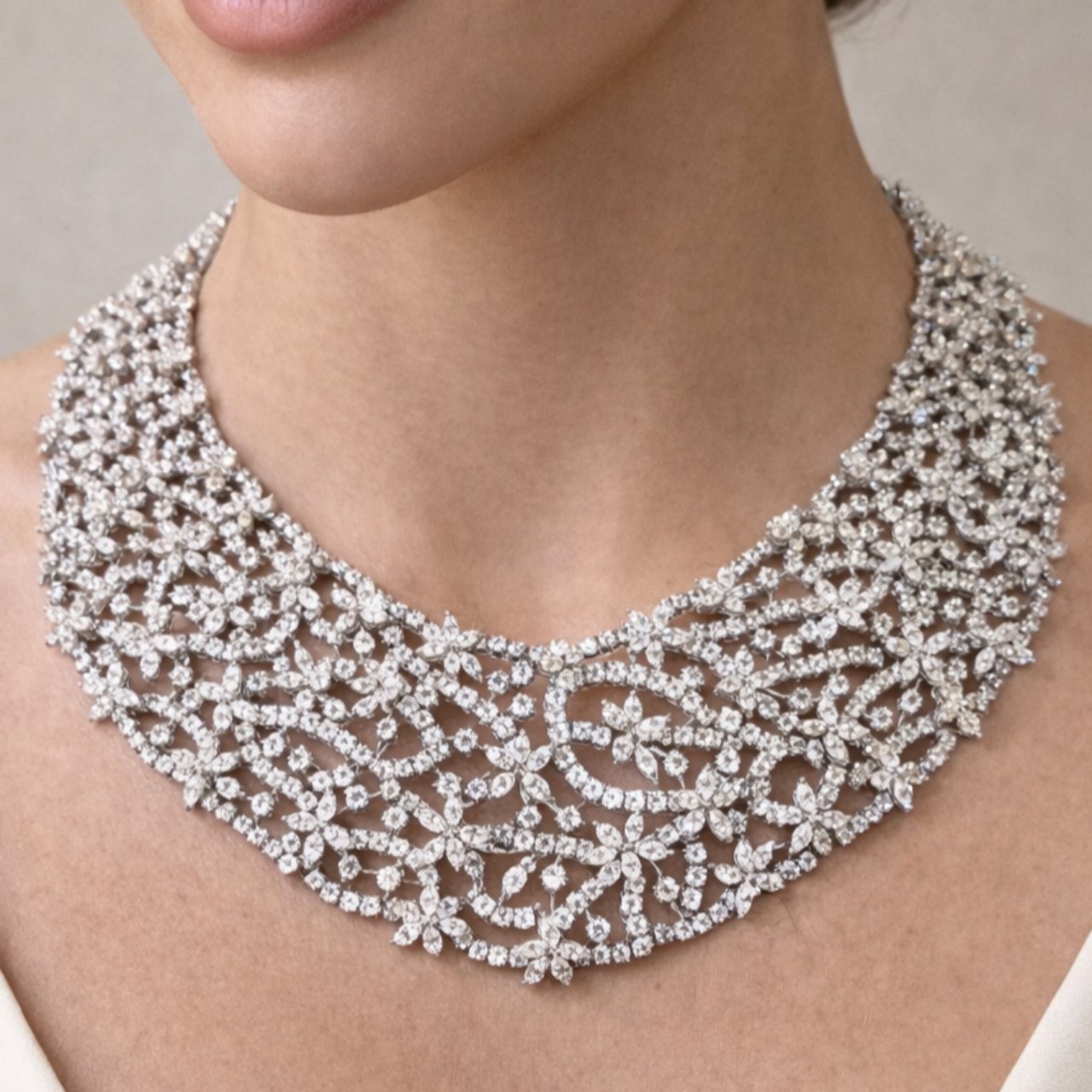 18K White Gold 110.00 Ct. Diamond Necklace
