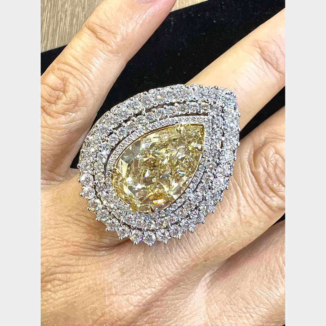 18K White Gold GIA Certified 12.10 Ct. Diamond Ring - Image 4