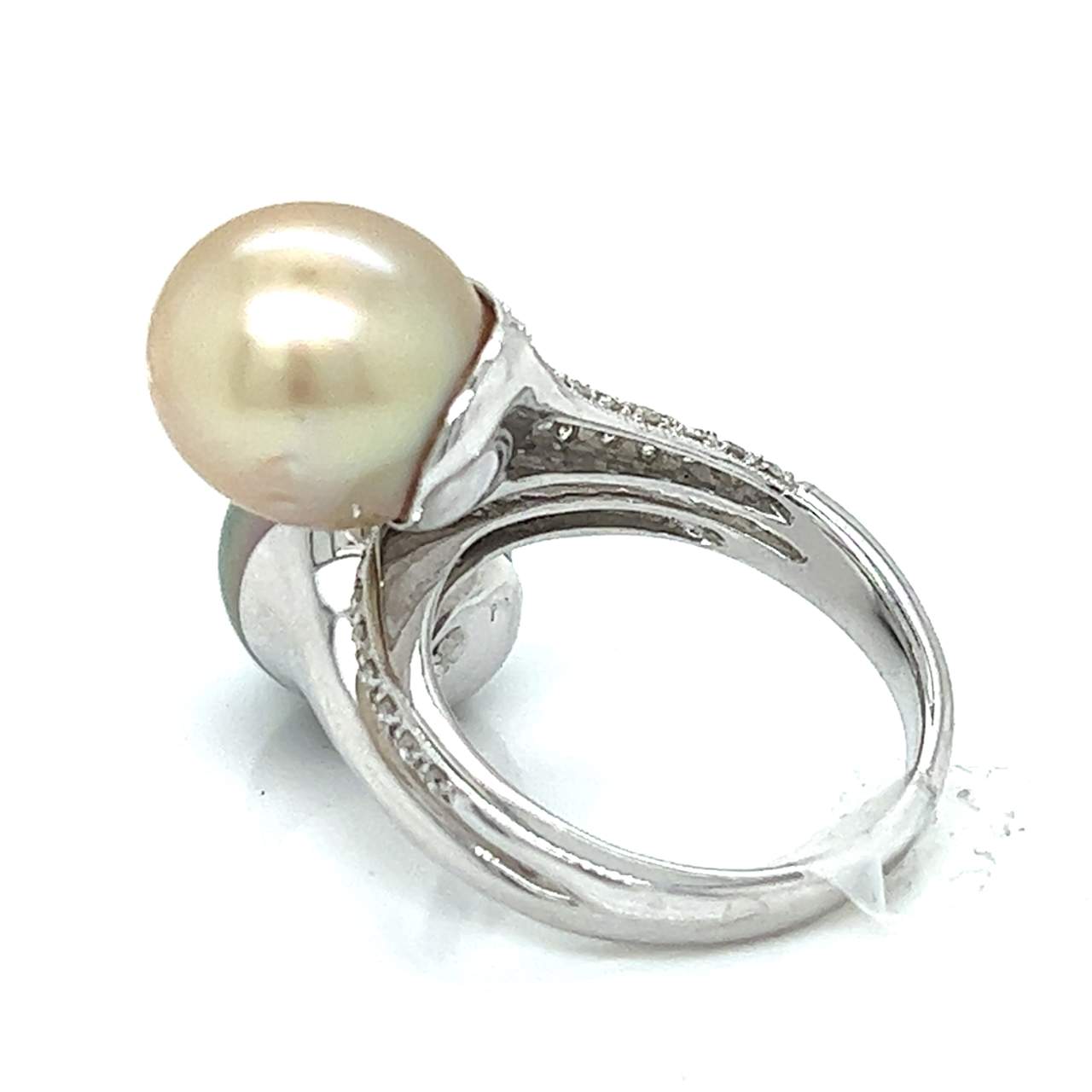 18K White Gold South Sea Pearl & Diamond Ring