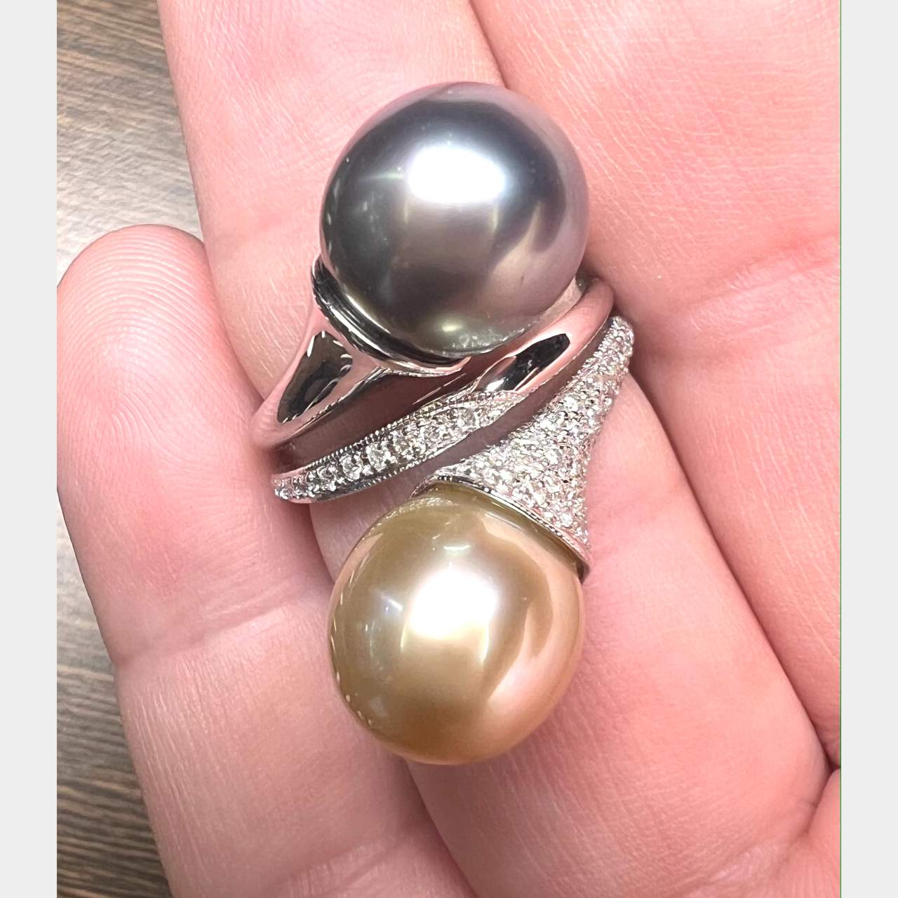 18K White Gold South Sea Pearl & Diamond Ring
