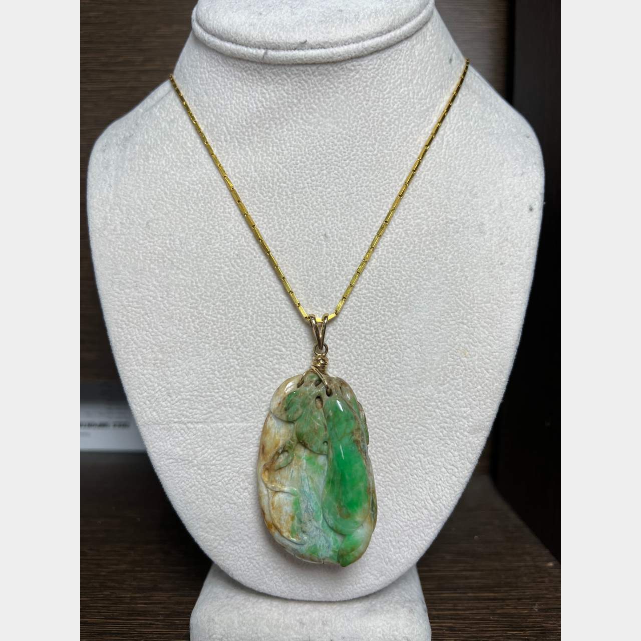 24k/14K Chain w/ Carved Jade Pendant