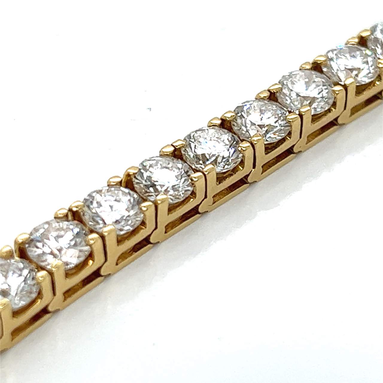 18K Yellow Gold 16.00 Ct. Diamond Tennis Bracelet