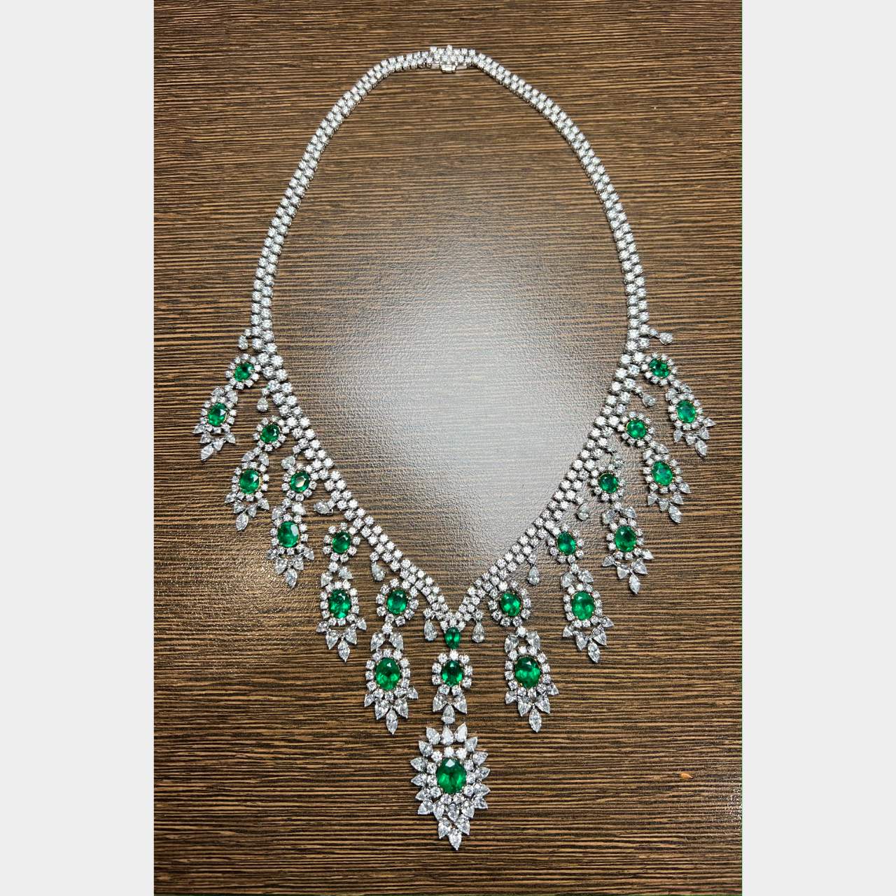 18K White Gold Colombian Emerald & Diamond Necklace