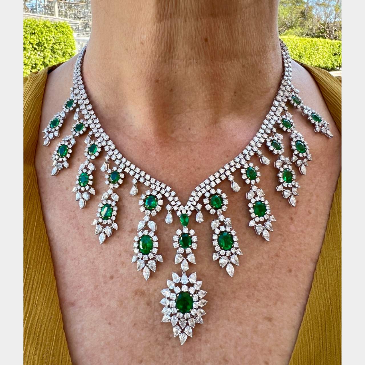 18K White Gold Colombian Emerald & Diamond Necklace