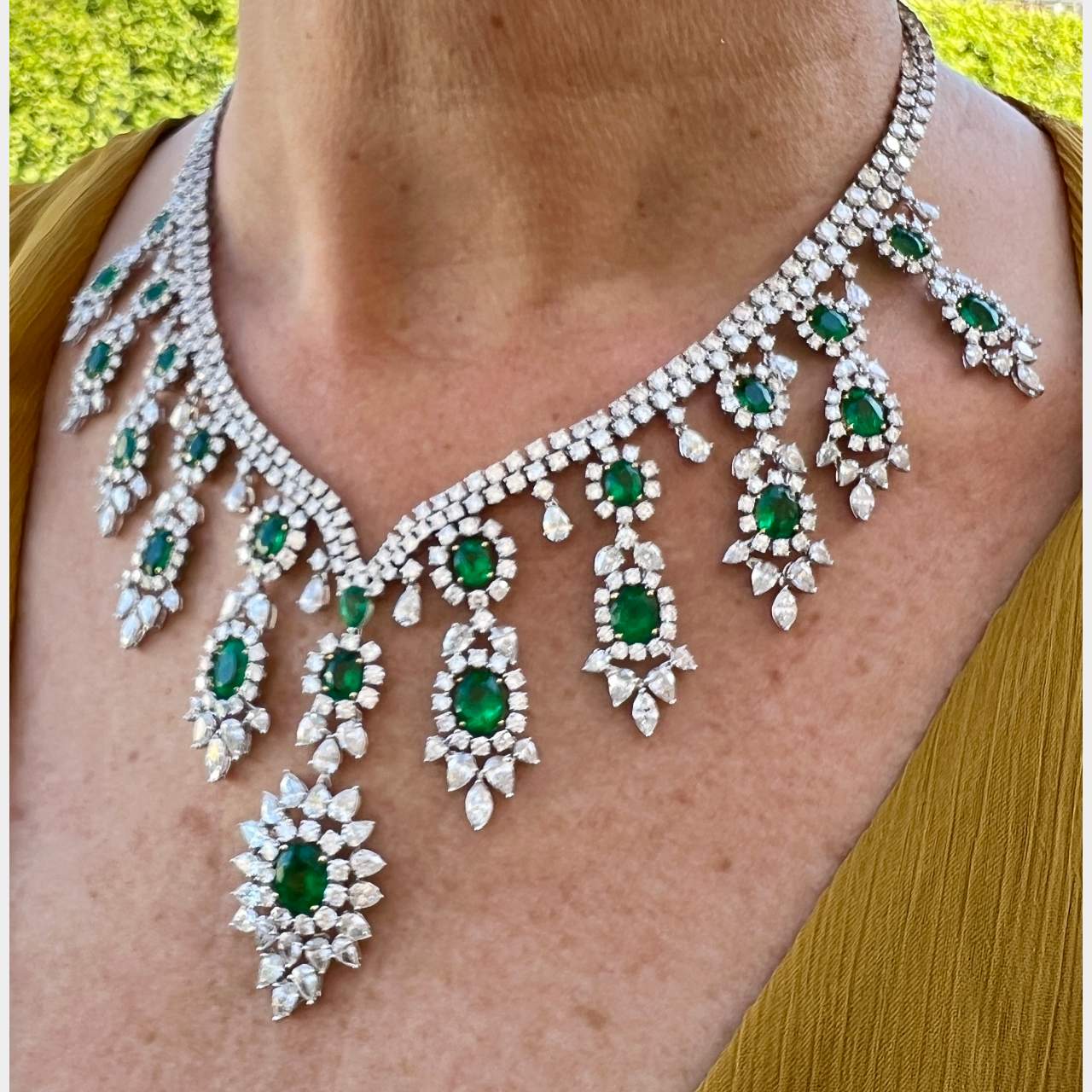 18K White Gold Colombian Emerald & Diamond Necklace