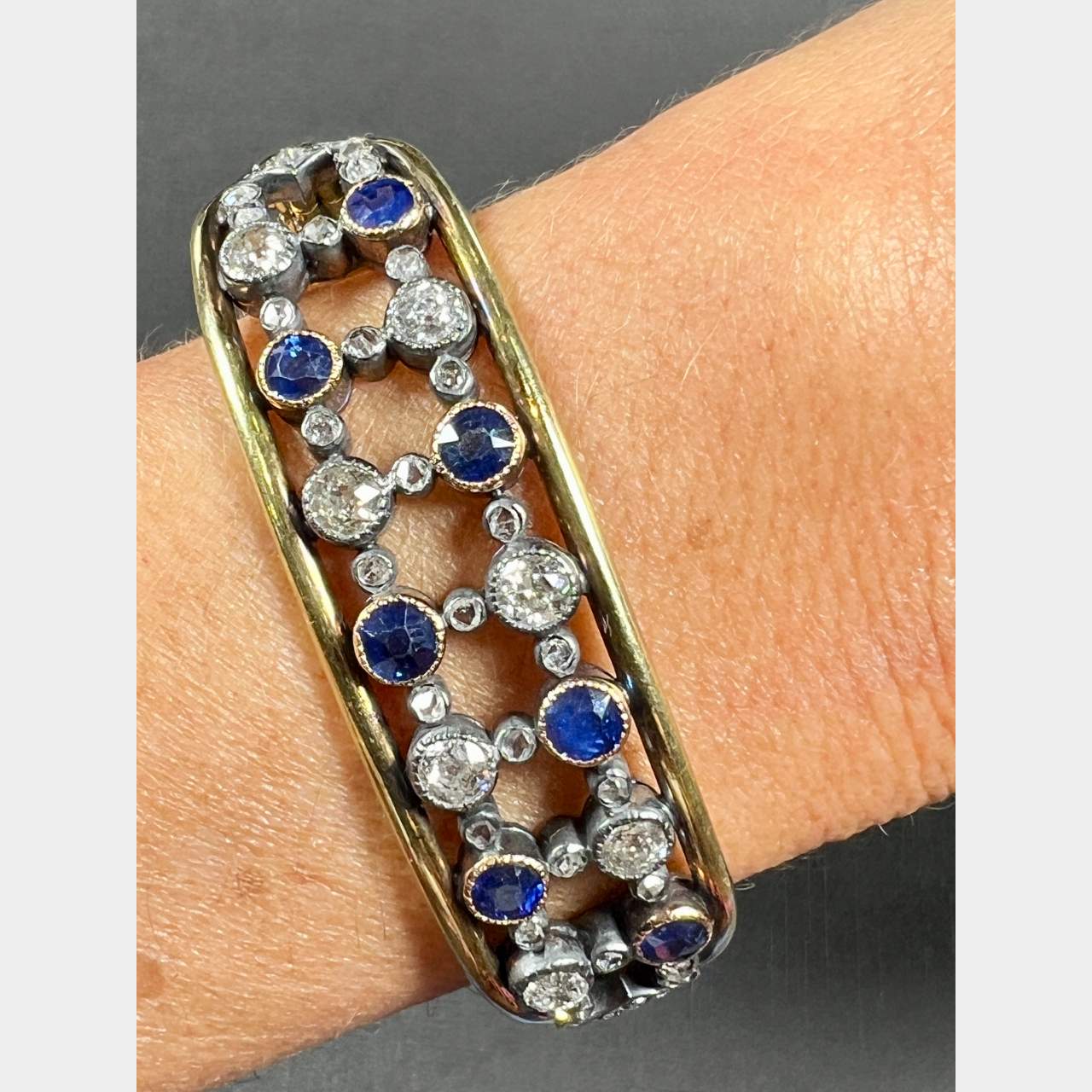 Victorian 18K Yellow Gold Burma Sapphire & Diamond Bangle