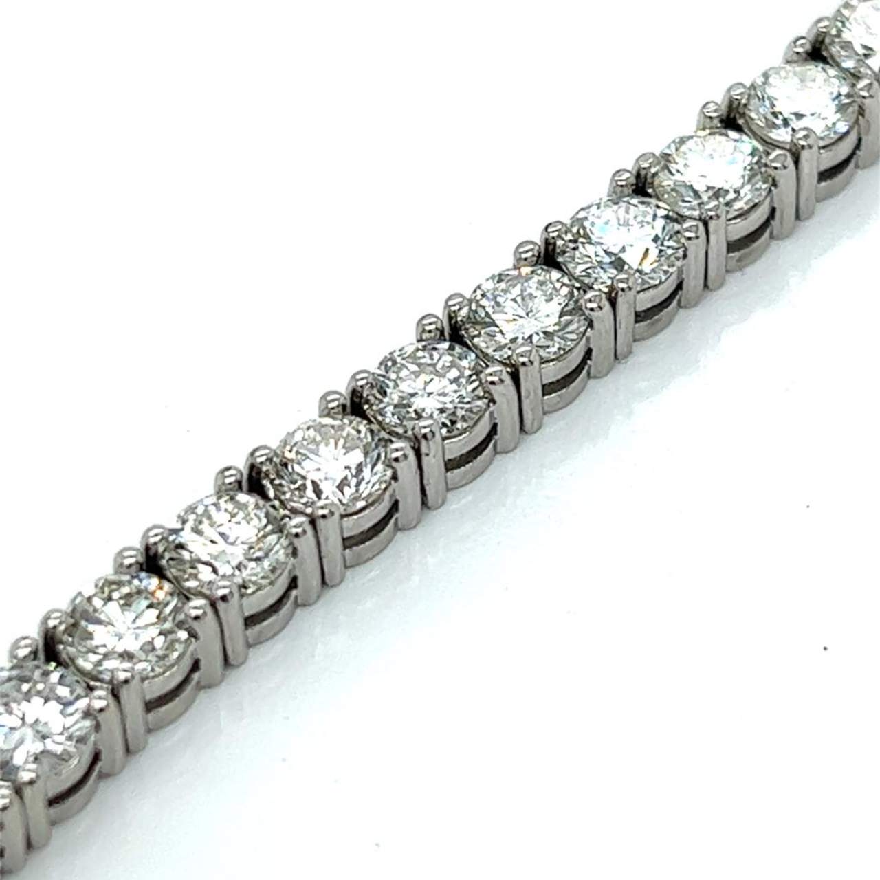 Platinum 18.00 Ct. Diamond Tennis Bracelet