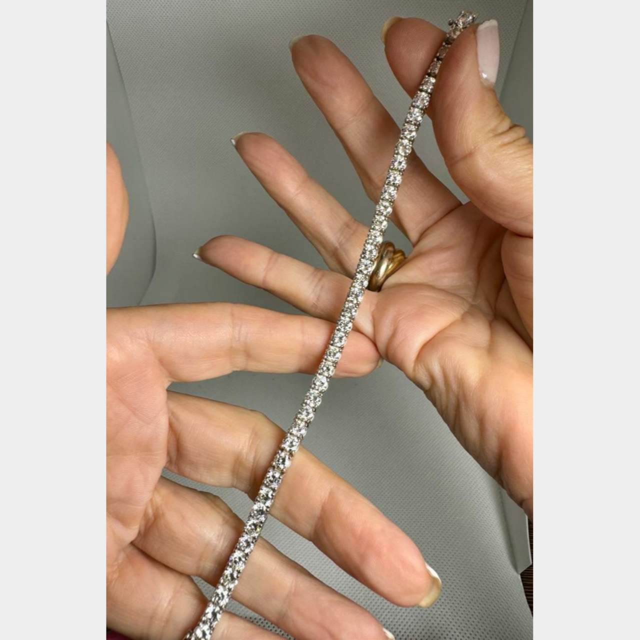 18K White Gold 12.50 Ct. Diamond Tennis Bracelet