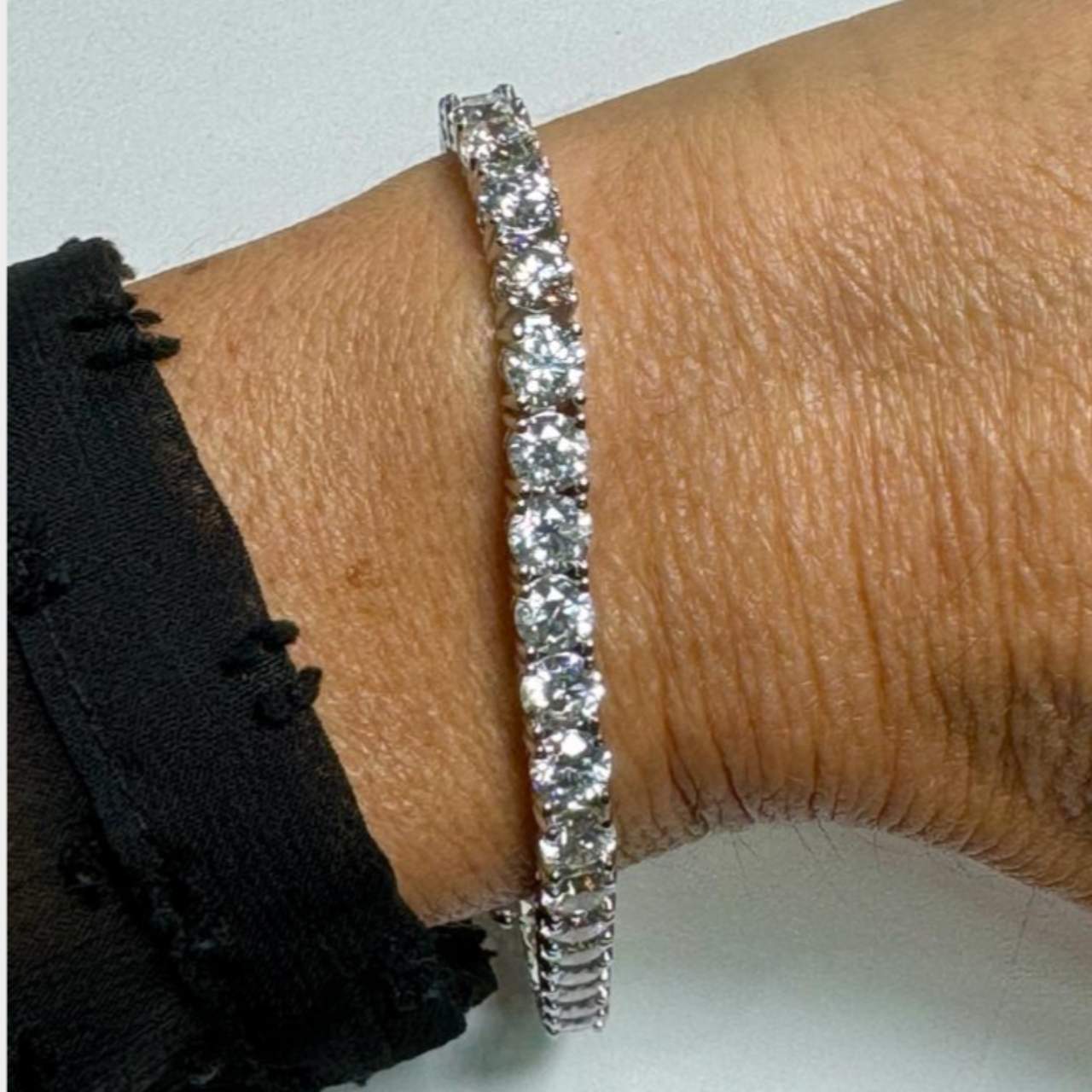 18K White Gold 17.31 Ct. Diamond Tennis Bracelet
