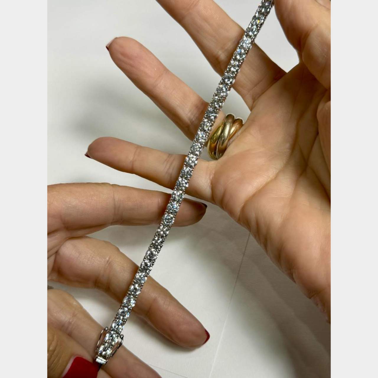 18K White Gold 17.31 Ct. Diamond Tennis Bracelet