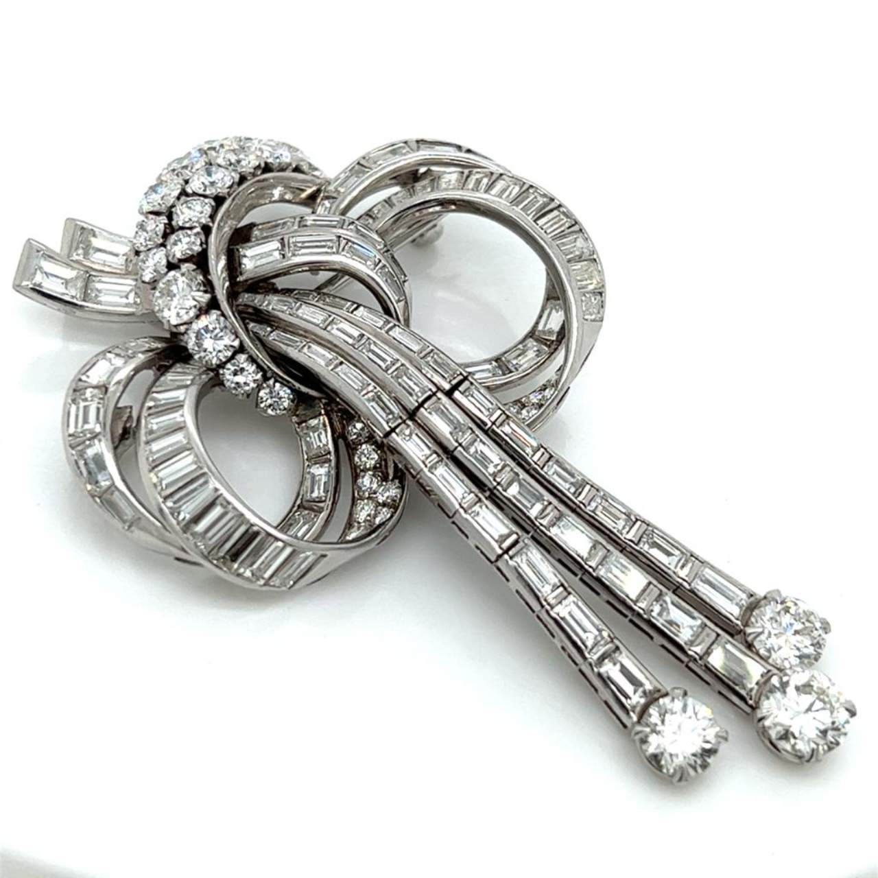 Art Deco Platinum 17.00 Ct. Diamond Brooch