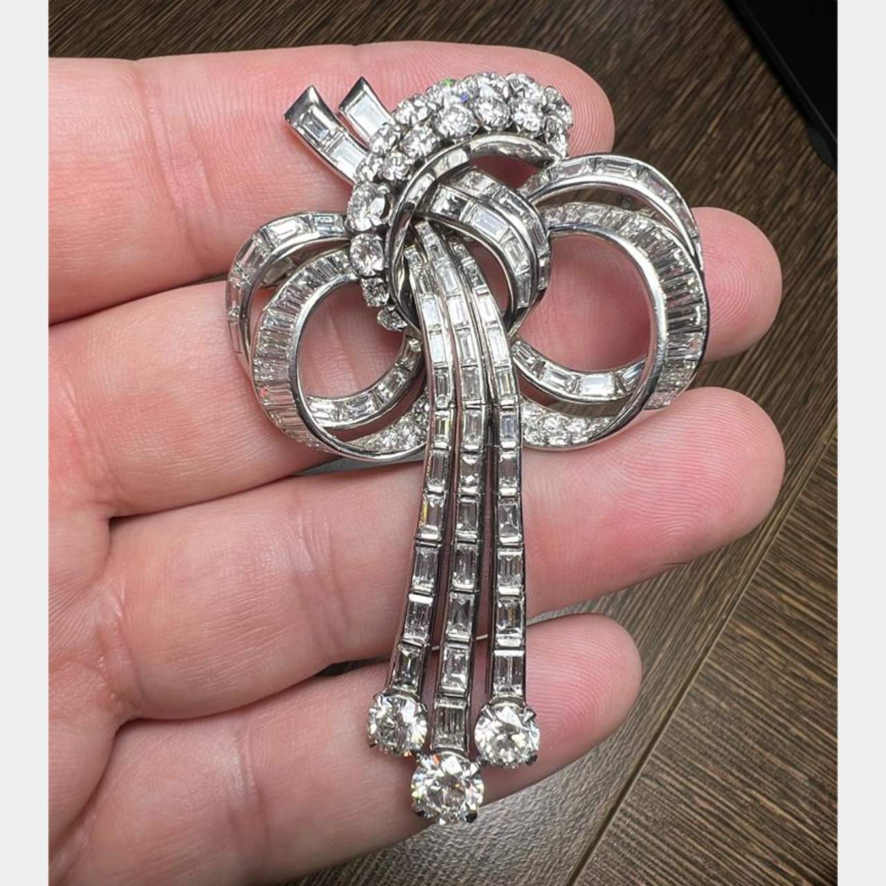 Art Deco Platinum 17.00 Ct. Diamond Brooch