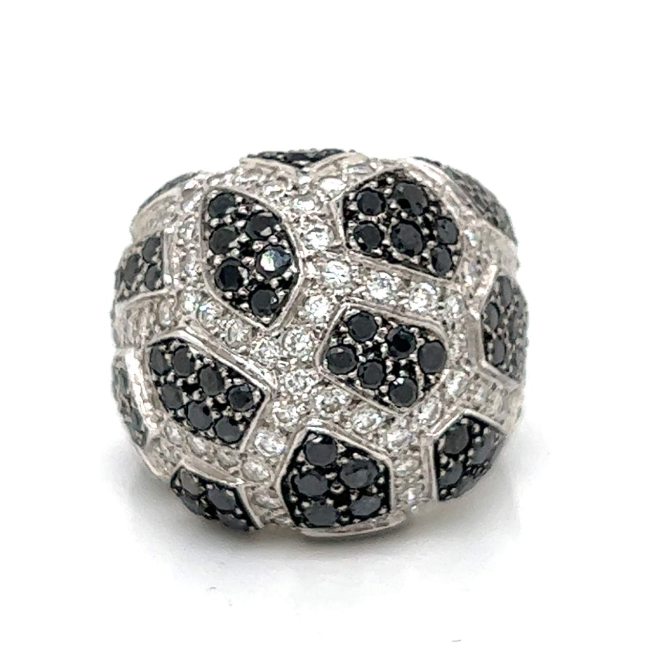 18K White Gold Black & White Diamond Ring