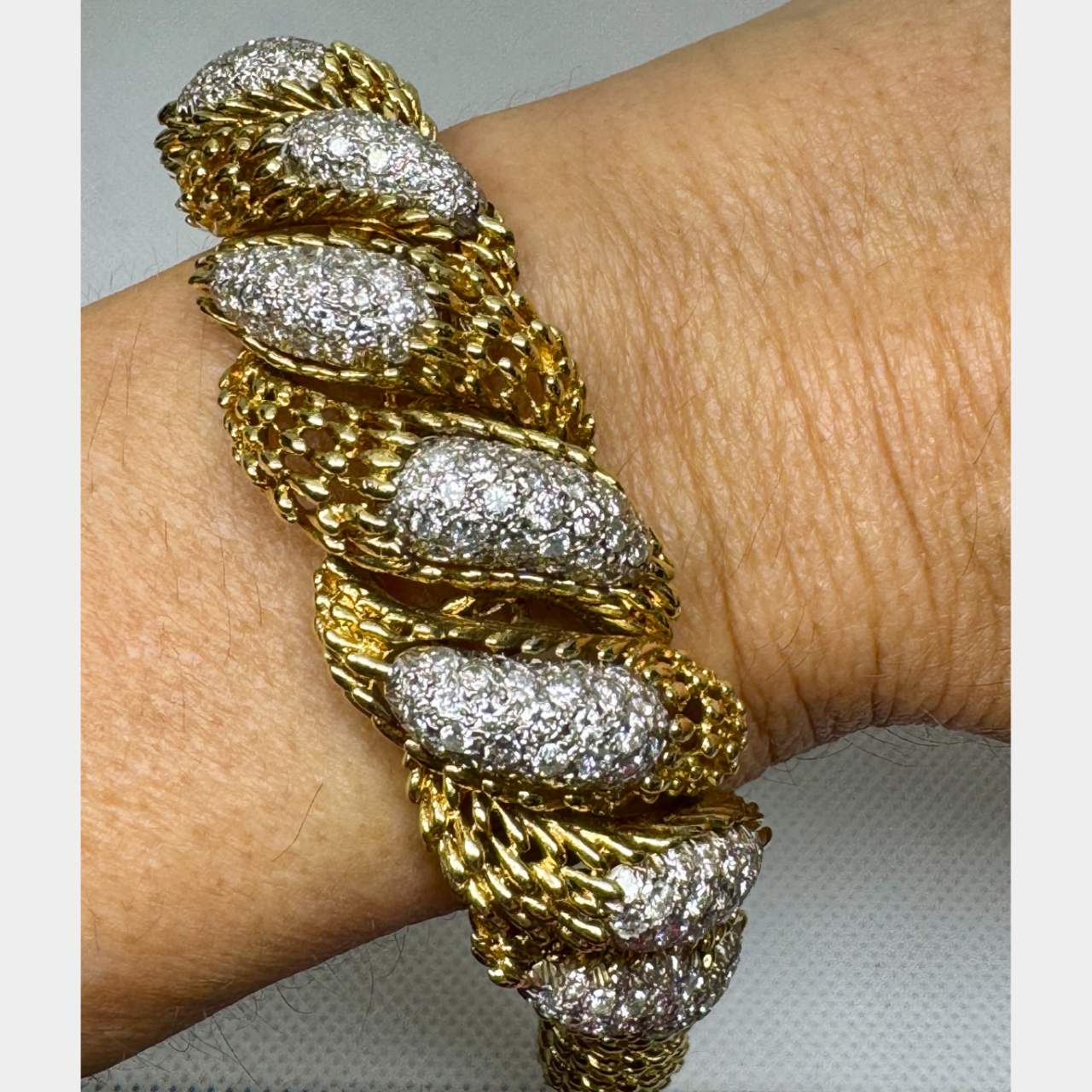 18K Yellow Gold 8.60 Ct. Diamond Bracelet
