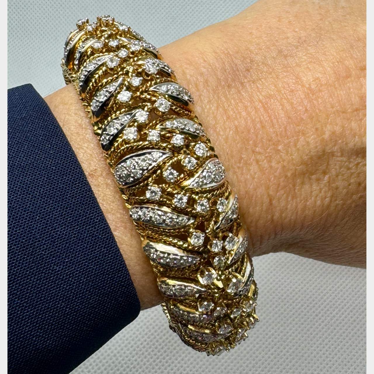 18K Yellow Gold 6.25 Ct. Diamond Bangle