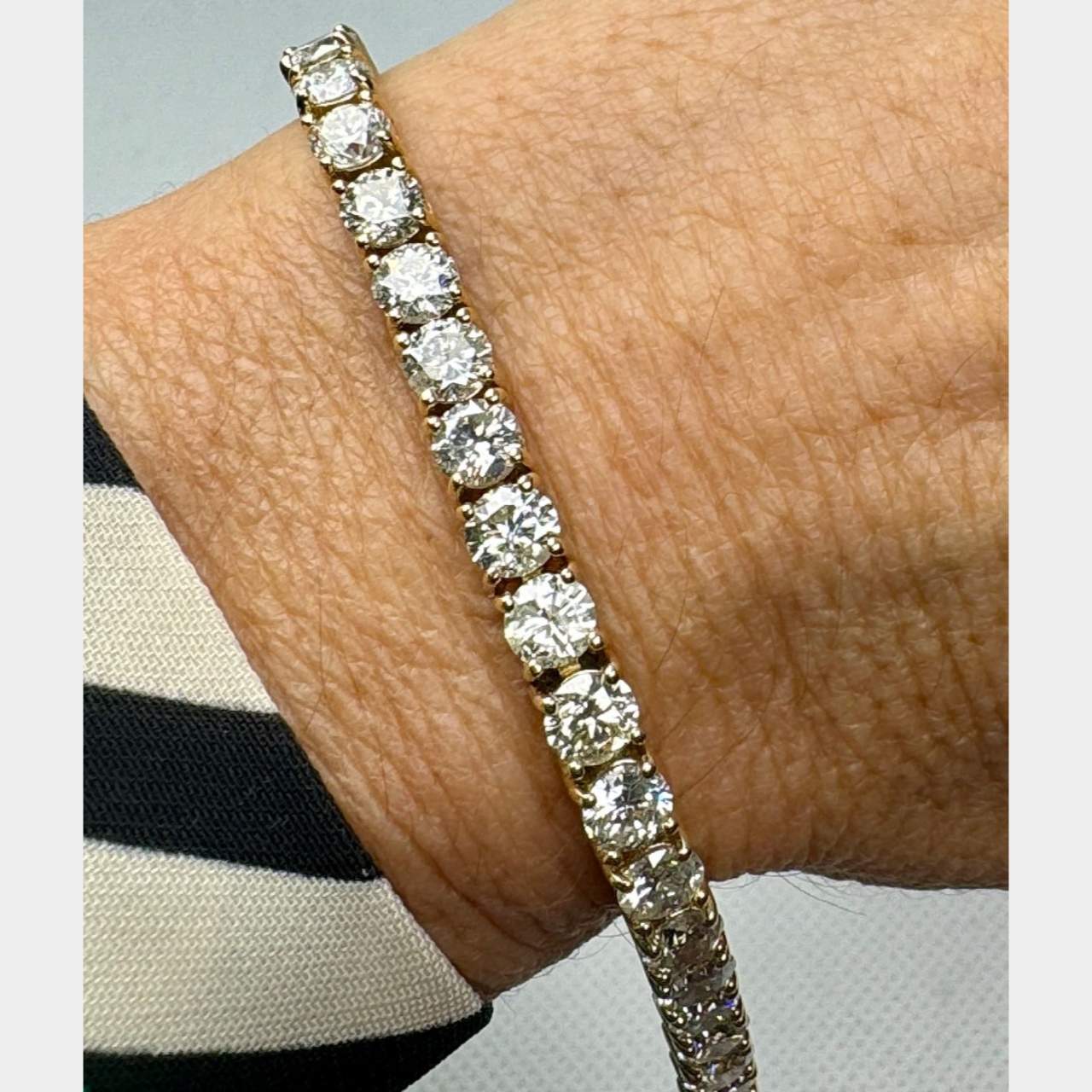 14K Yellow Gold 15.70 Ct. Diamond Tennis Bracelet