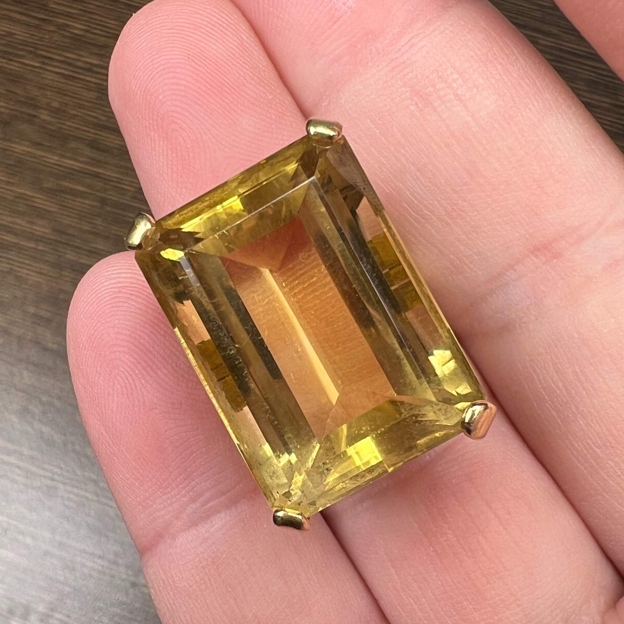 1960’s 18K Yellow Gold Topaz Ring