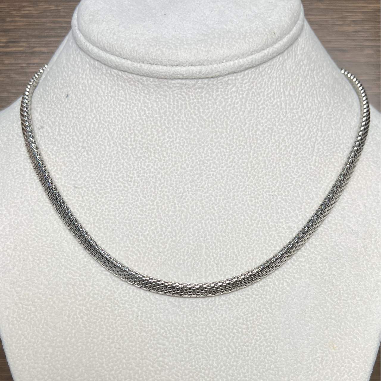 18K White Gold Necklace