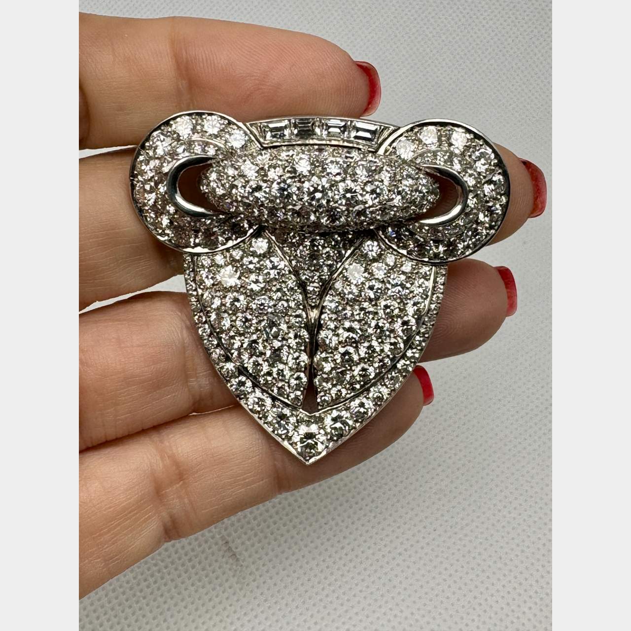 Art Deco Platinum 18.20 Ct. Diamond Brooch
