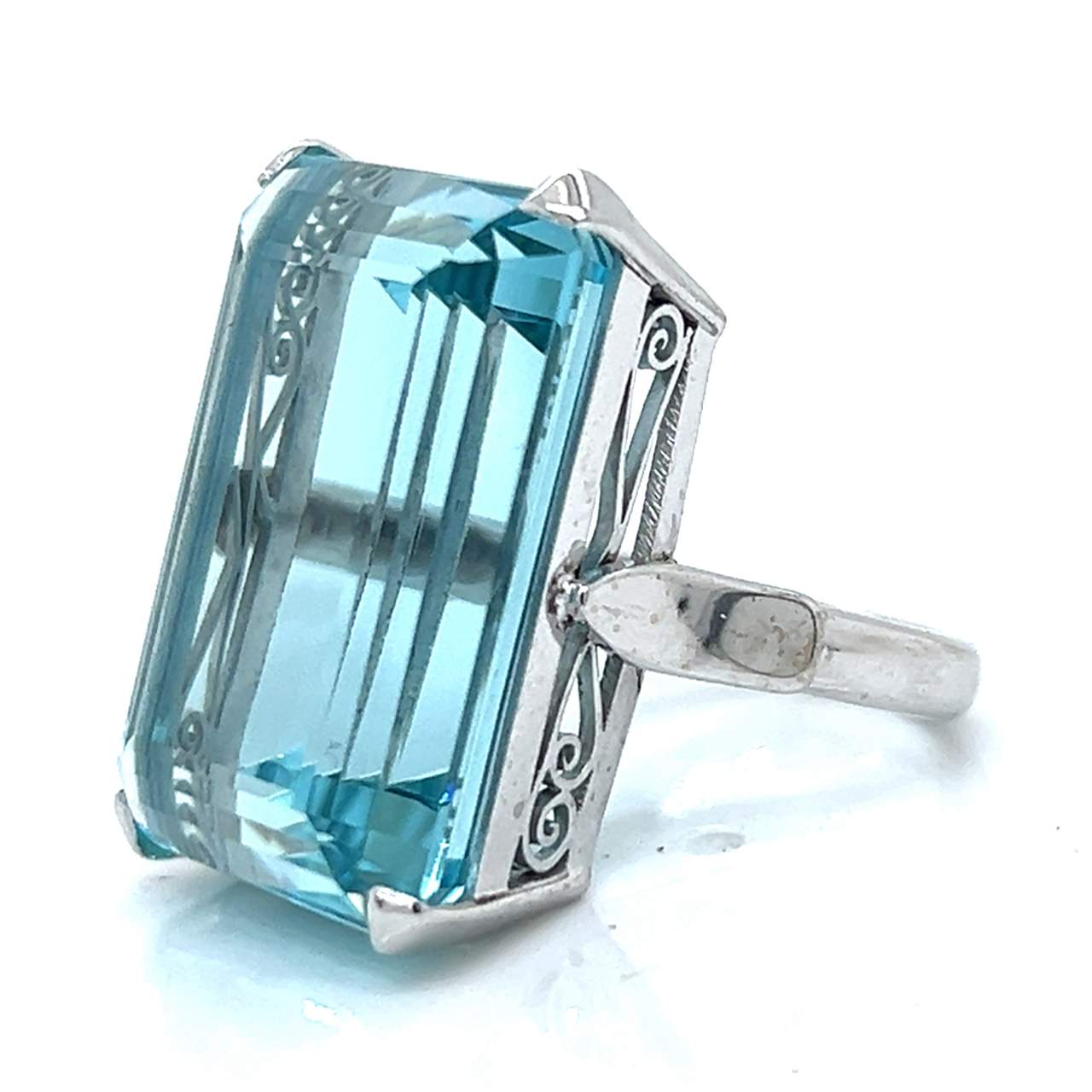 Art Deco Platinum Aquamarine Ring