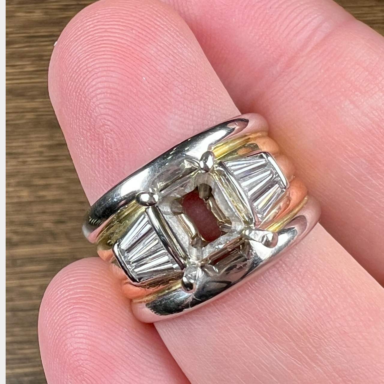 18K Trigold Diamond Mounting