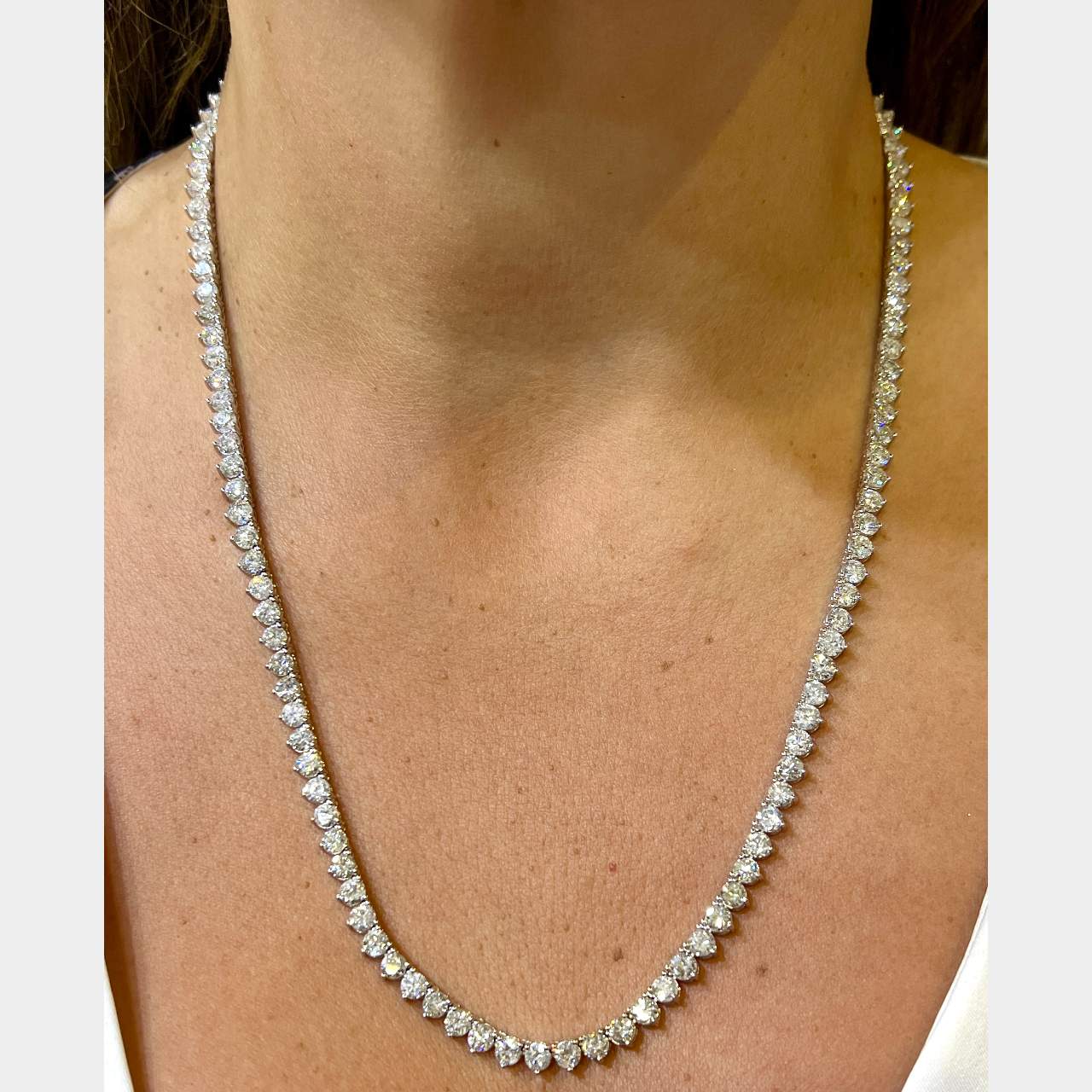 18K White Gold 35.00 Ct. Diamond Tennis Necklace